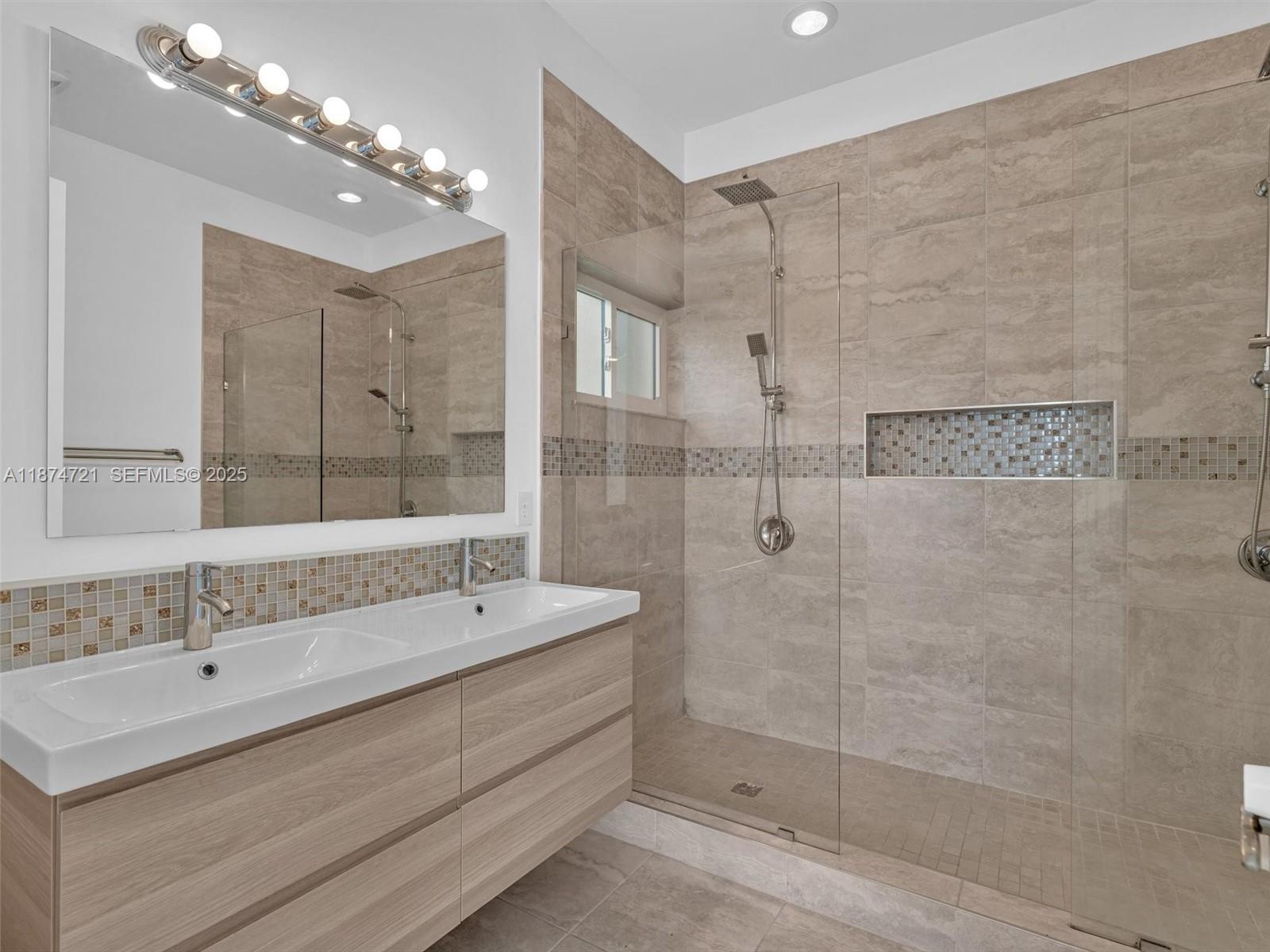 POD 13 AT MONARCH LAKES - Residential