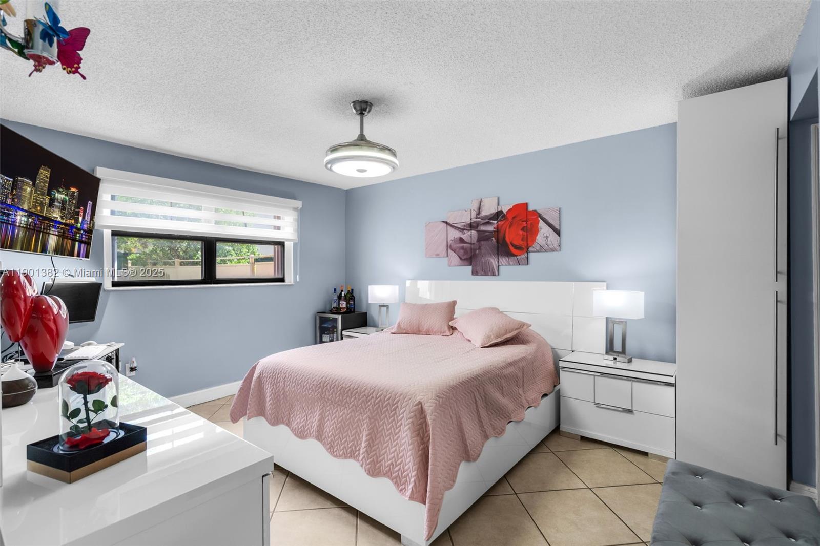 VISIONS AT FOUNTAINBLEAU - Residential