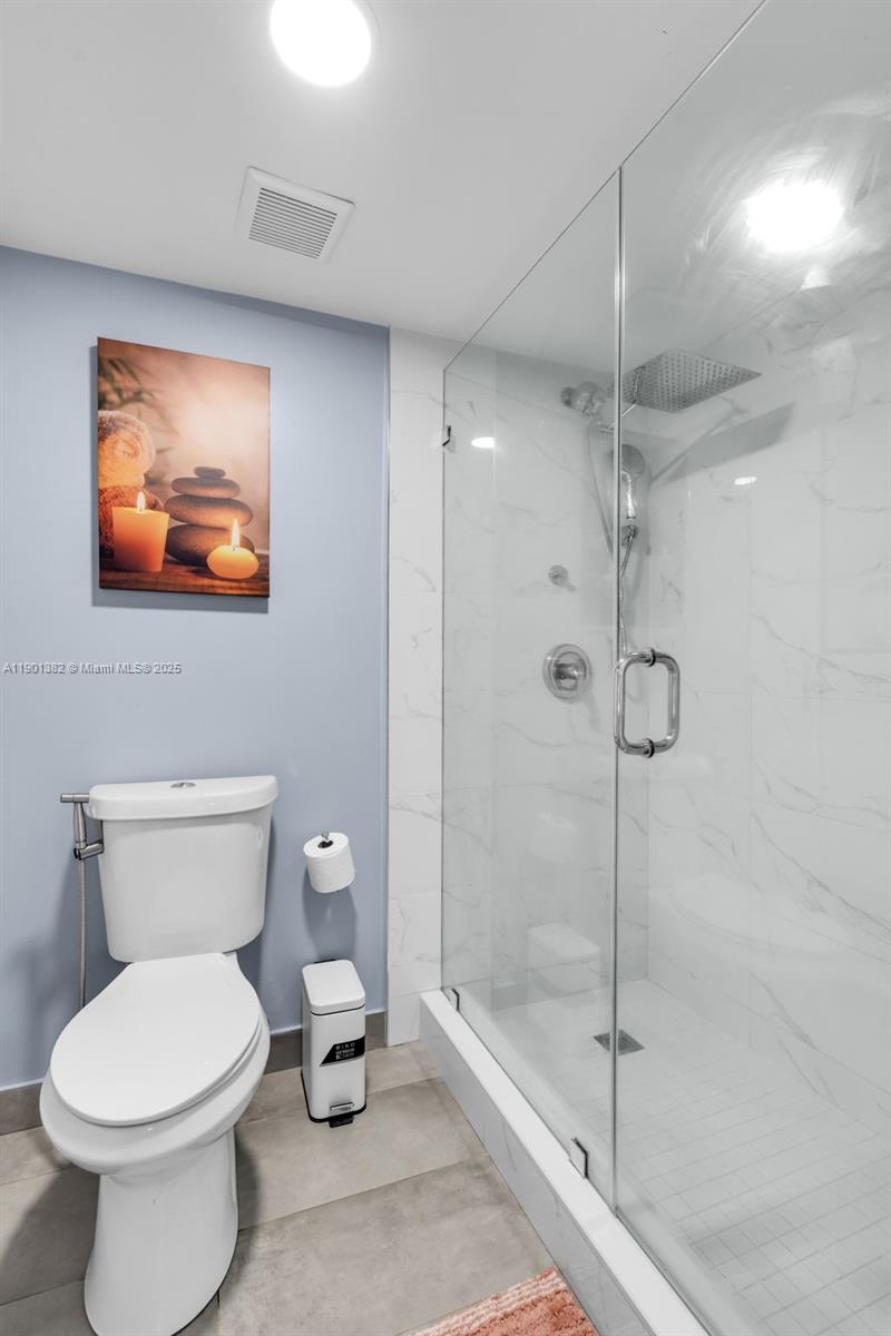 VISIONS AT FOUNTAINBLEAU - Residential