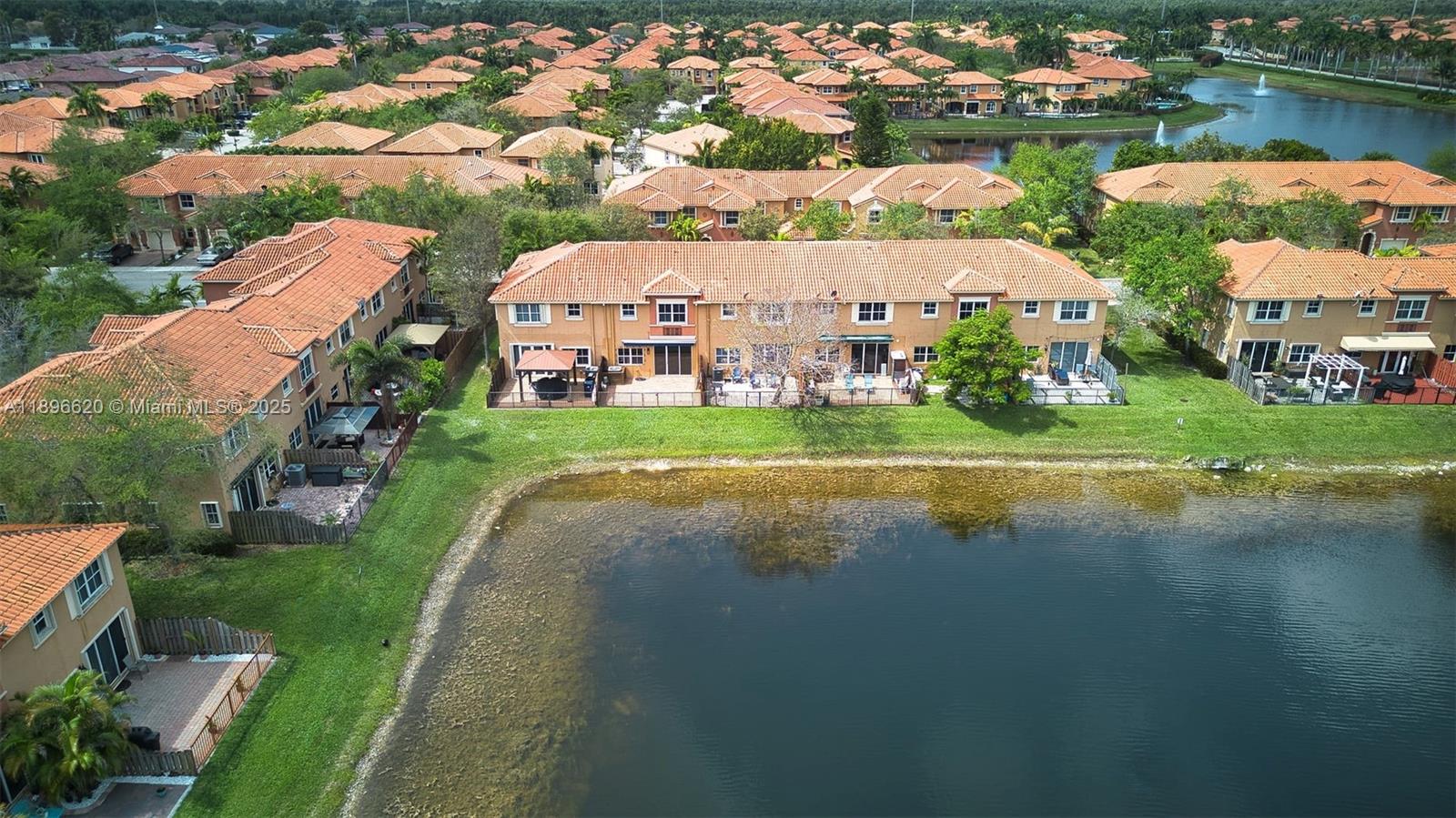EGRET LAKES ESTATES SEC 4 - Residential Lease