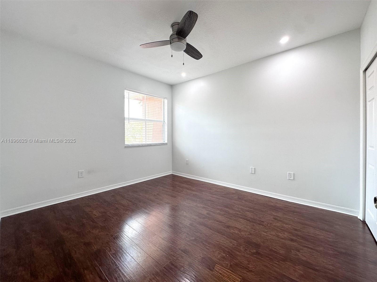 EGRET LAKES ESTATES SEC 4 - Residential Lease