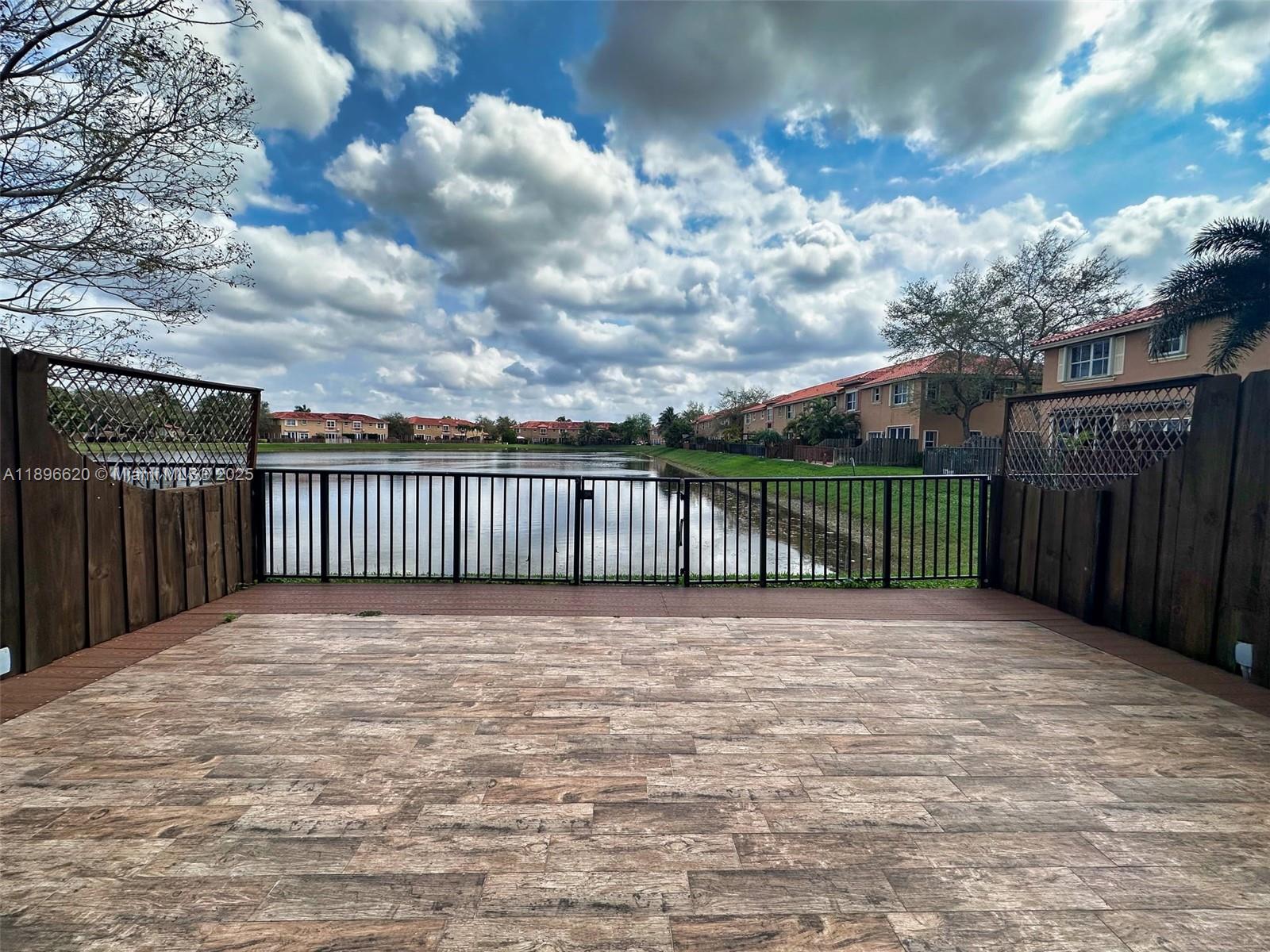 EGRET LAKES ESTATES SEC 4 - Residential Lease