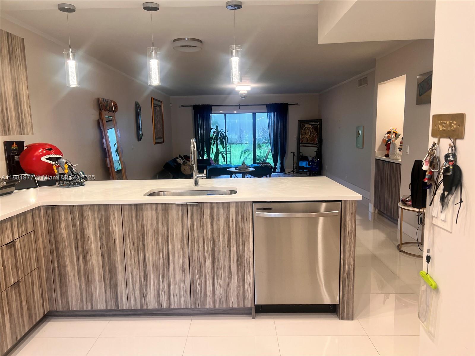 GARDENS AT BONAVENTURE 14 - Residential