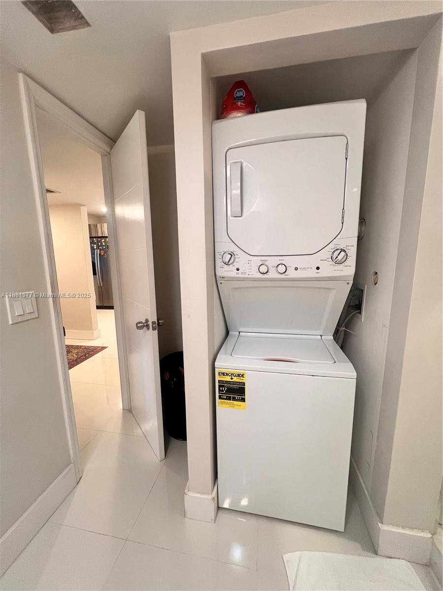 GARDENS AT BONAVENTURE 14 - Residential