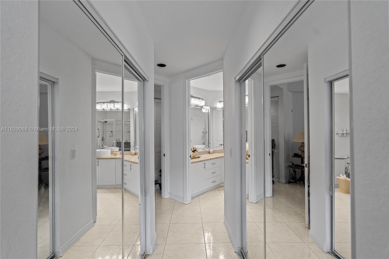 EXETER - Residential