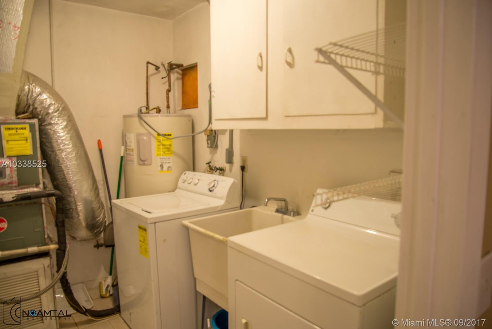 HOLLYWOOD HILLS AMEN PLAT - Residential