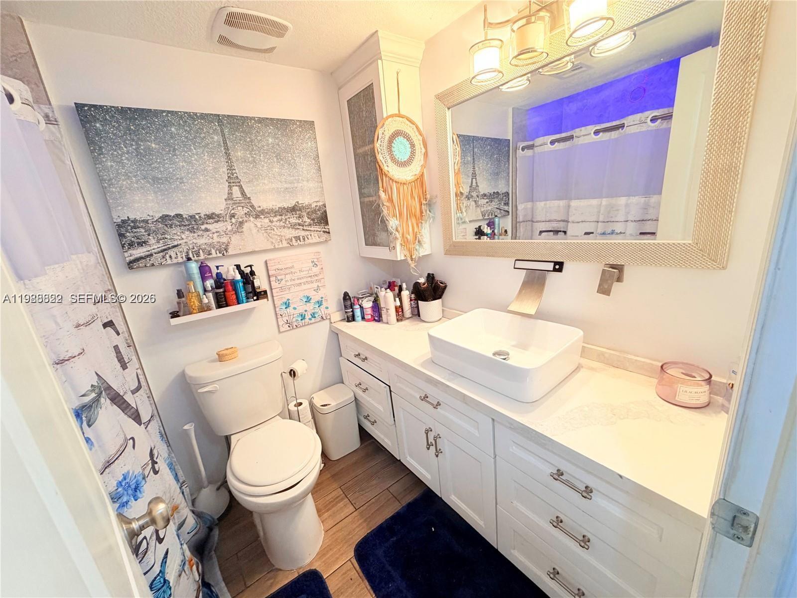 ENVIRON I CONDO 9 - Residential