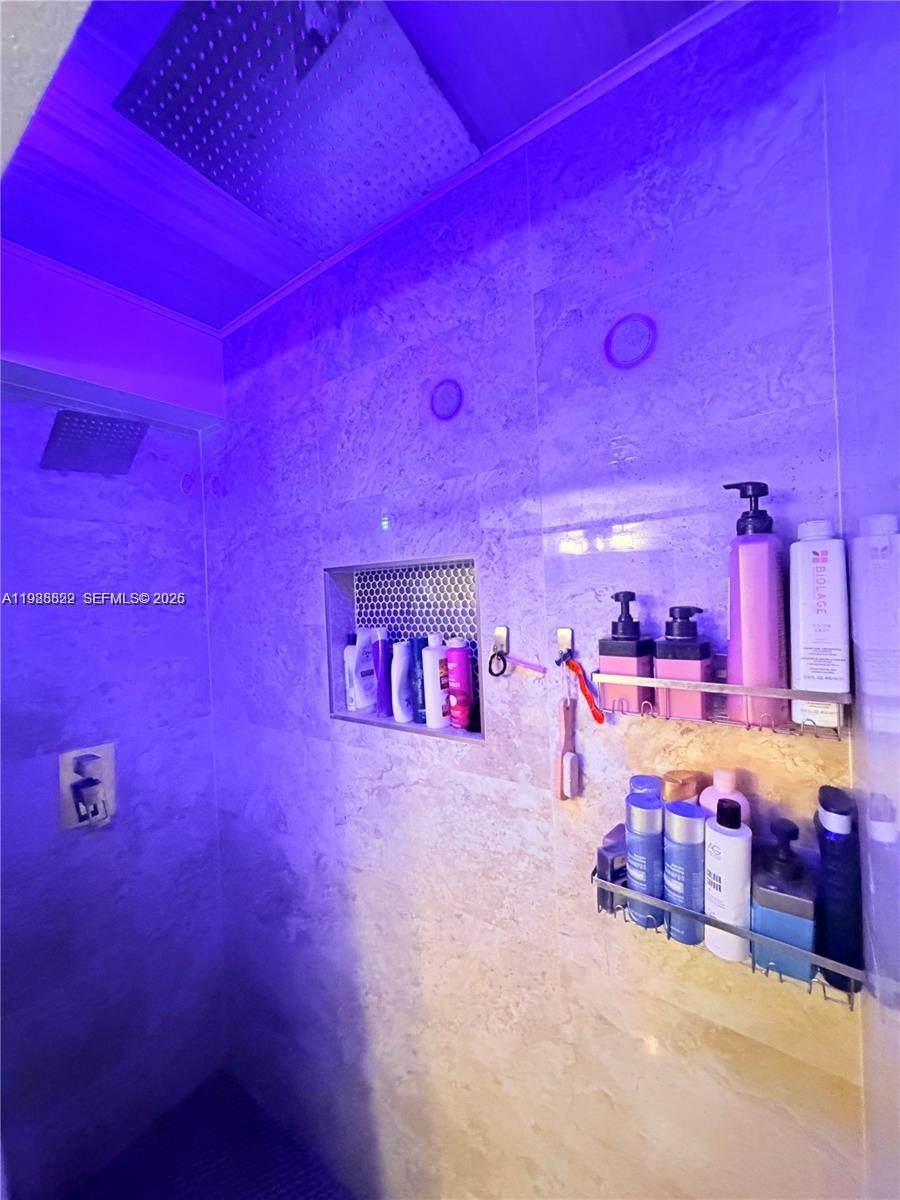 ENVIRON I CONDO 9 - Residential