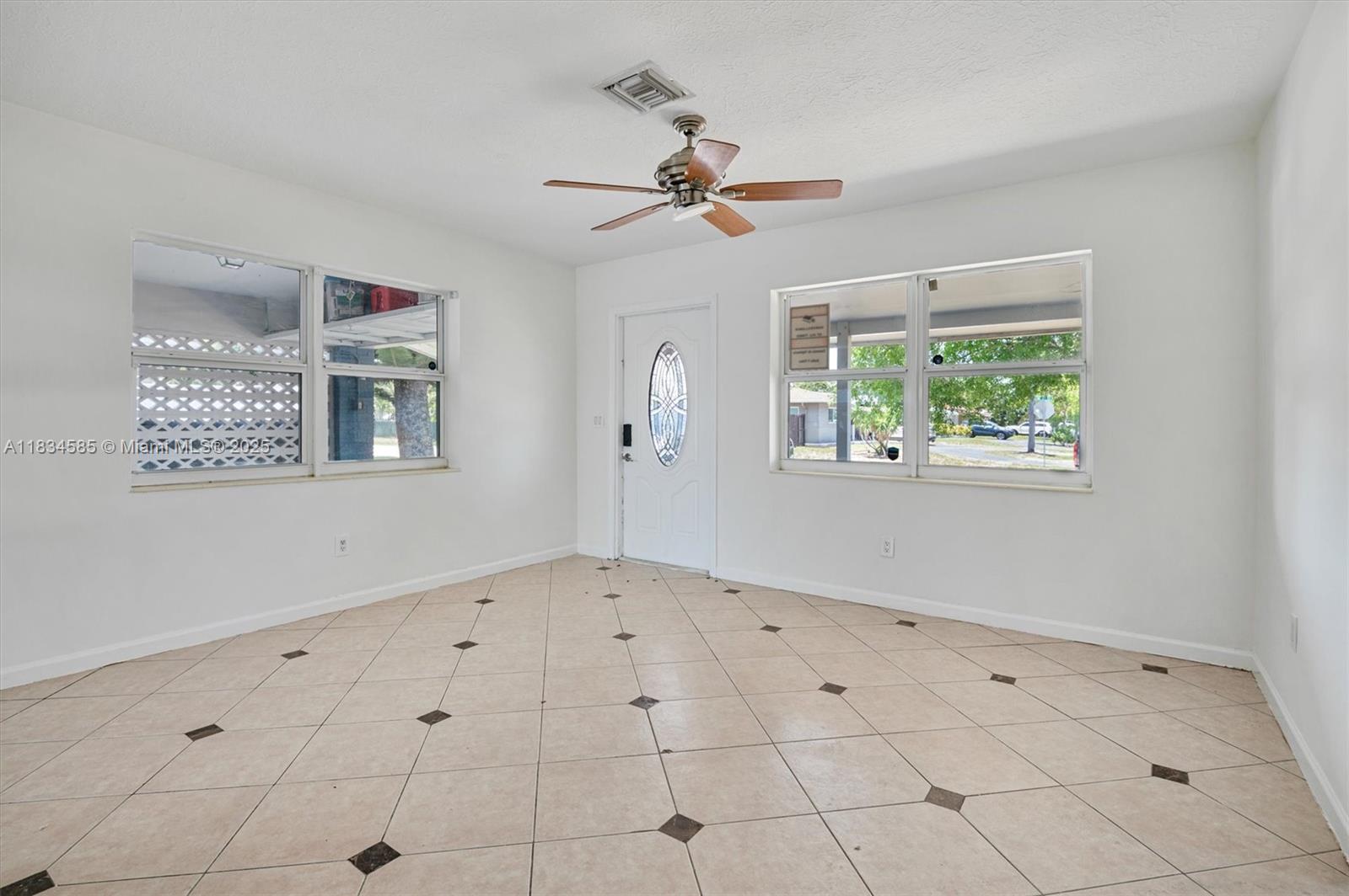 700 NE 47th St