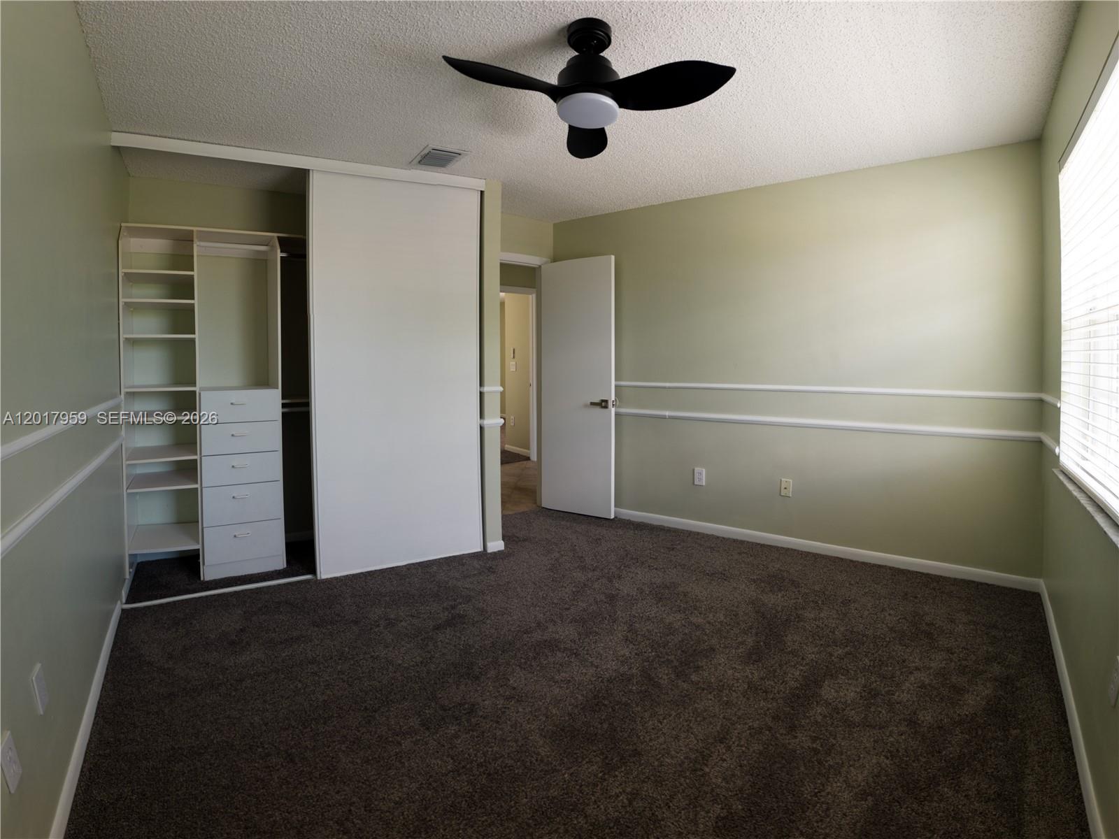 TOWNGATE 156-11 B A POR P - Residential