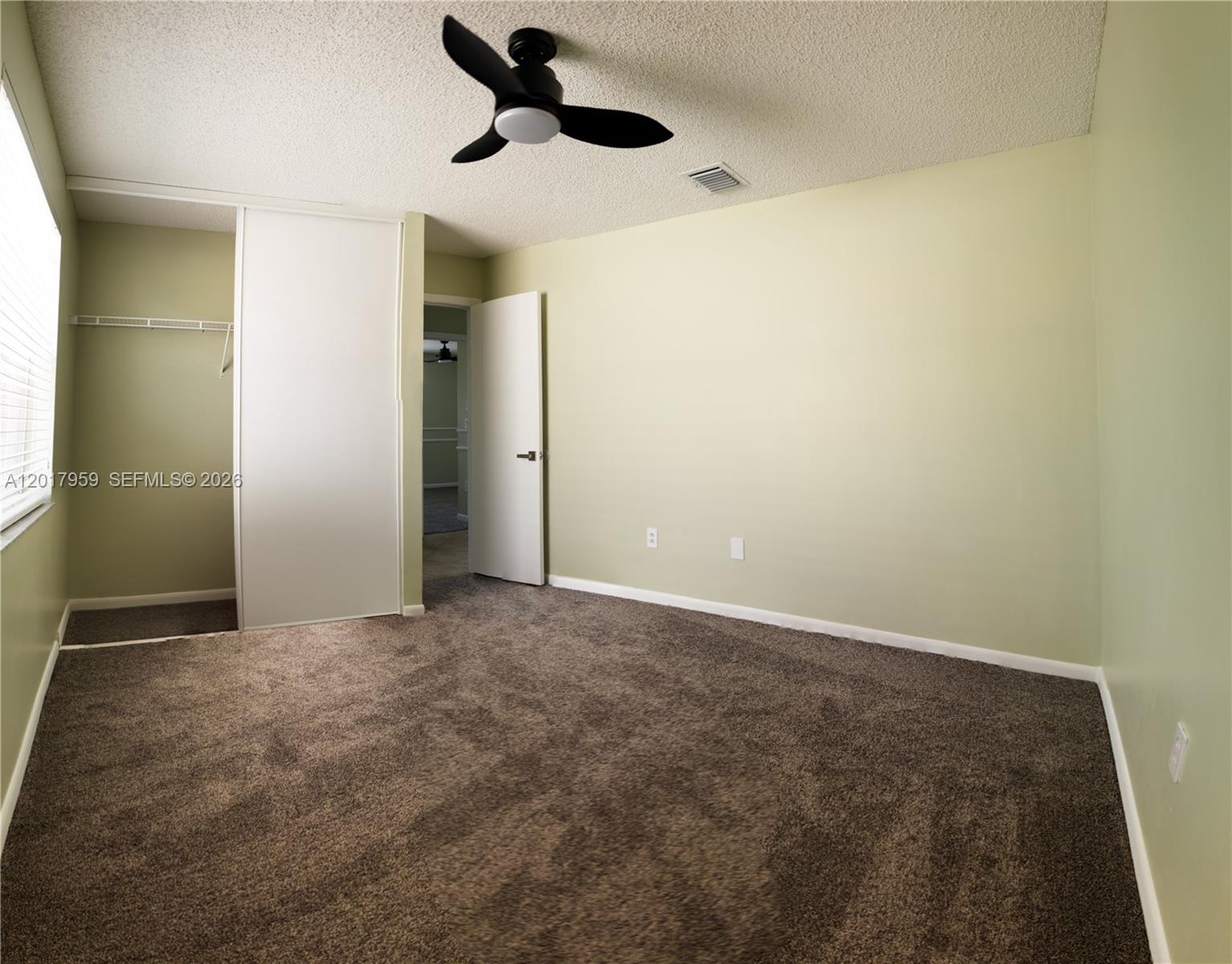 TOWNGATE 156-11 B A POR P - Residential