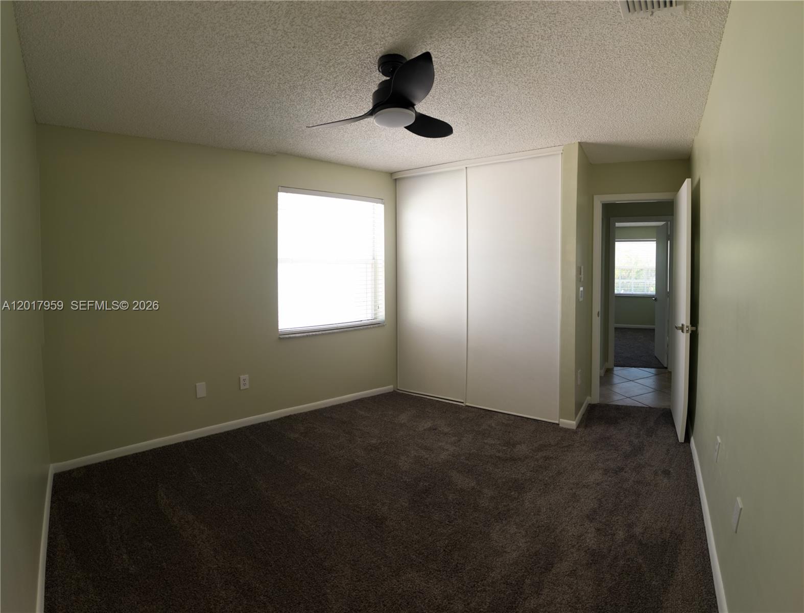 TOWNGATE 156-11 B A POR P - Residential