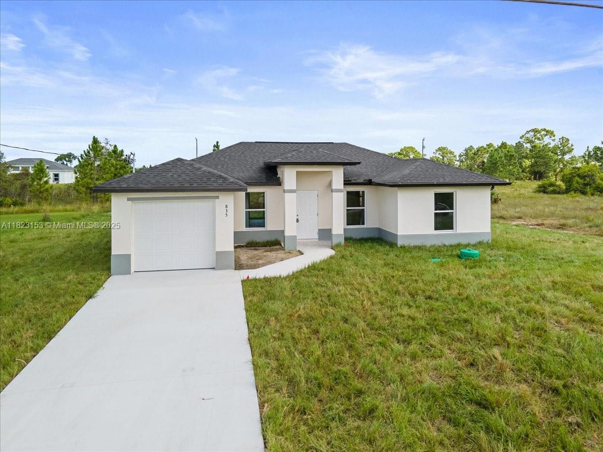 917 Hepburn Ave, Lehigh Acres, Lee County, Florida - 3 Bedrooms  
2 Bathrooms - 