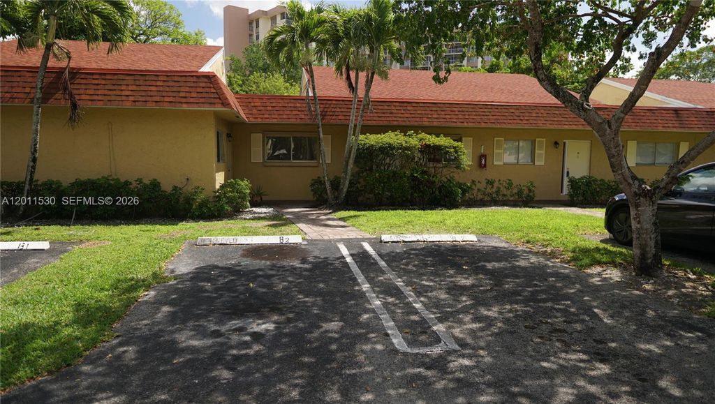 Photo of 10722 La Placida Dr #9-B2, Coral Springs, FL 33065 (MLS # A12011530)