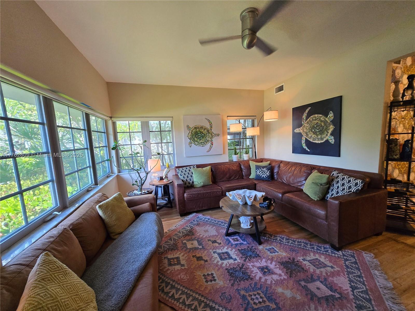 Property for Sale at 1600 Michigan Ave 1, Miami Beach, Miami-Dade County, Florida - Bedrooms: 1 
Bathrooms: 1  - $399,000