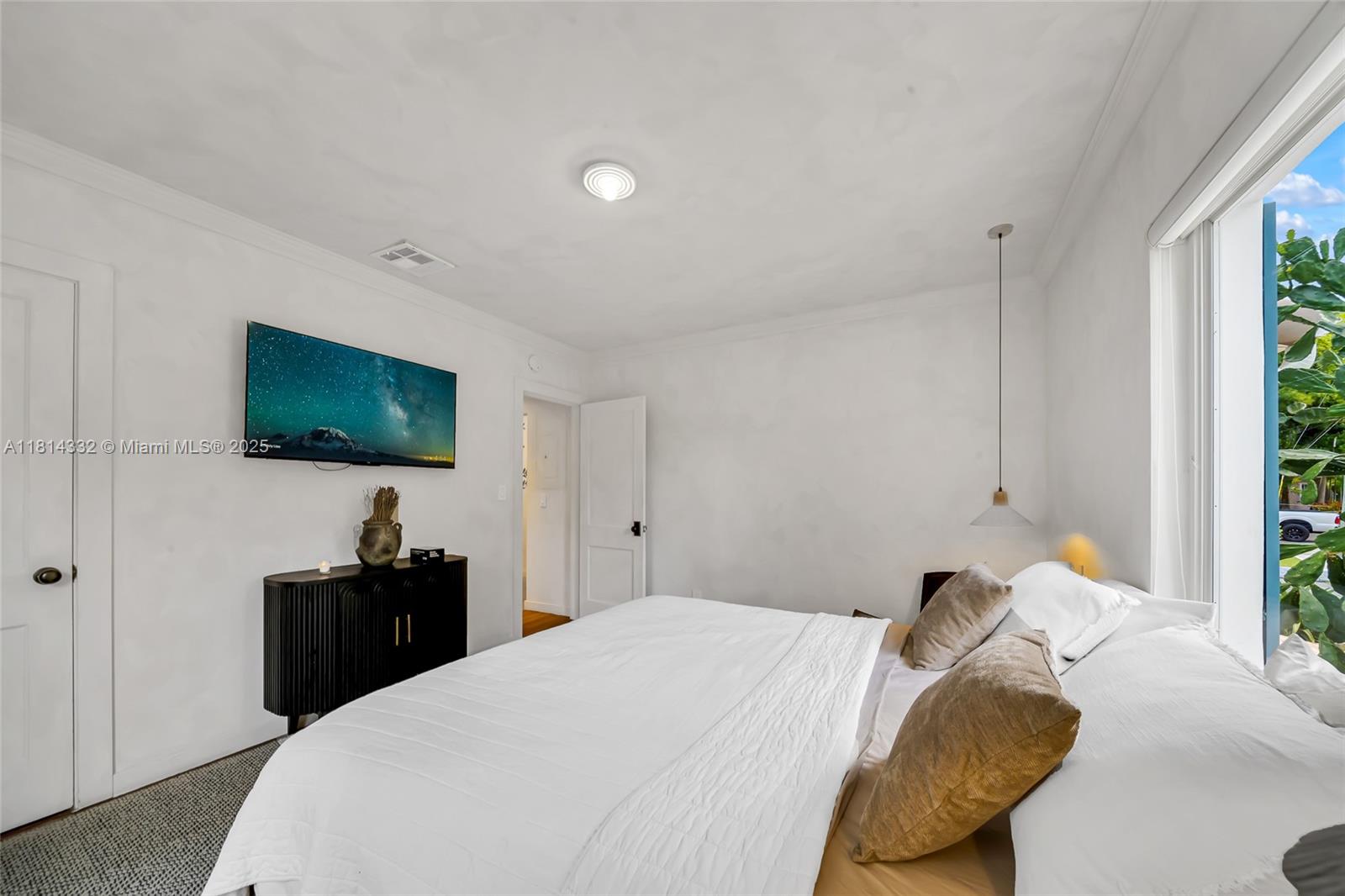 CROISSANT PARK RIVER SEC - Residential