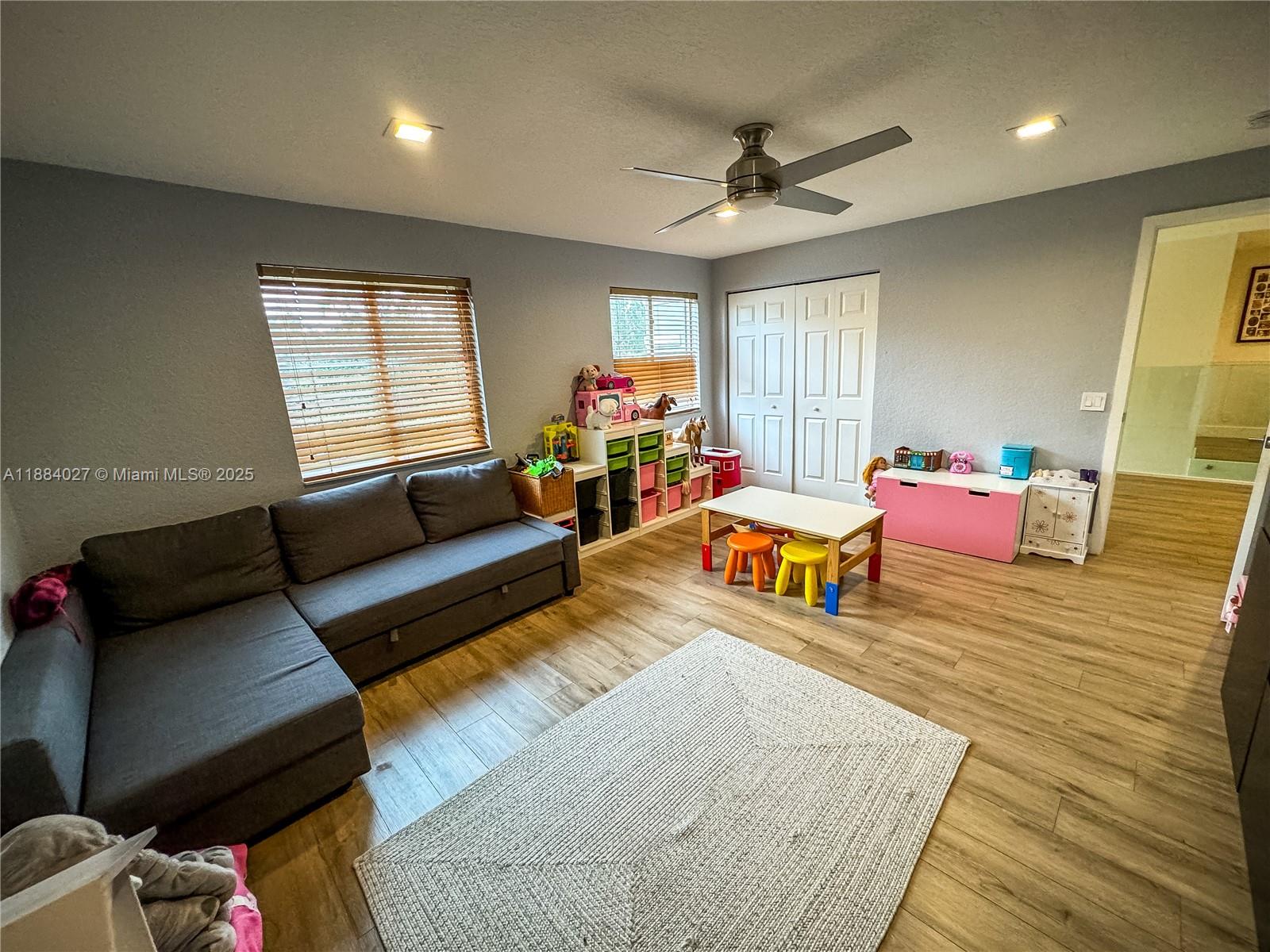 SECTOR 2-PARCELS 17 18 19 - Residential