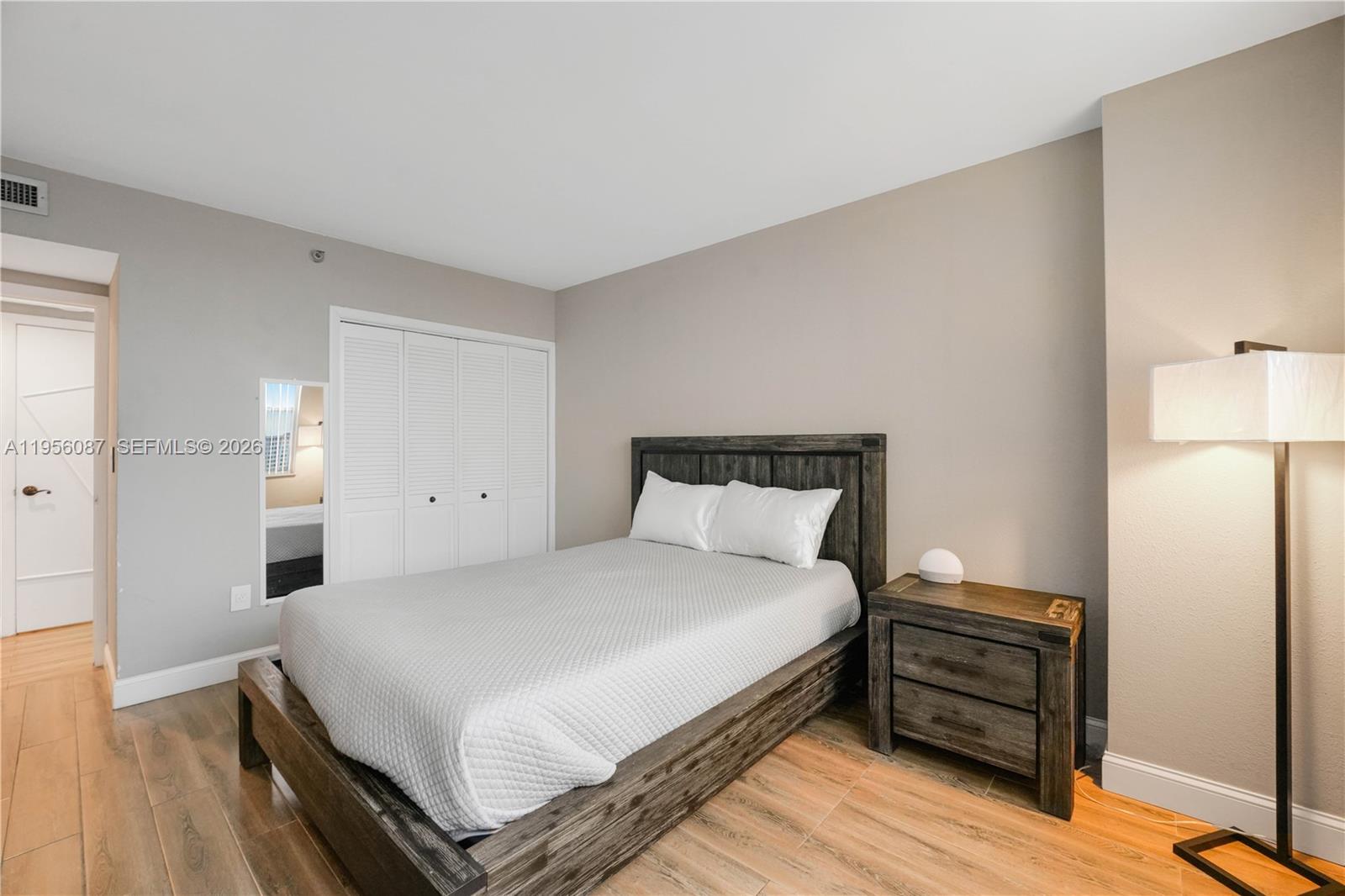 HILLCREST EAST NO 27 COND - Residential