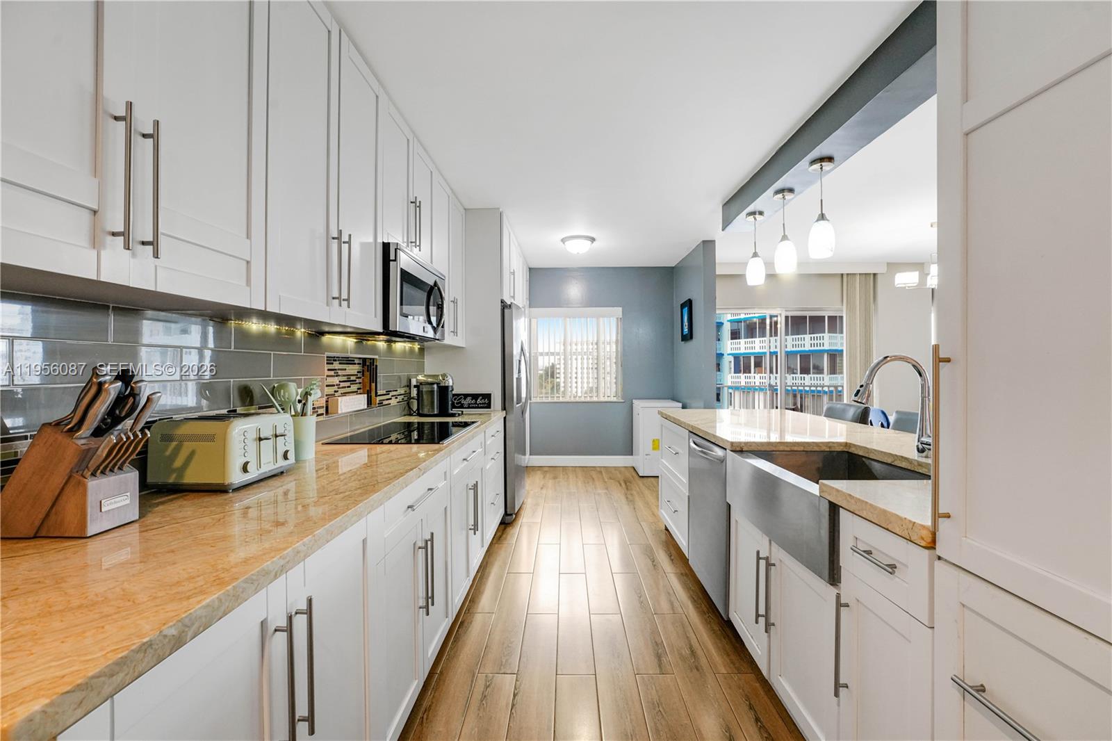 3850 Washington St 702