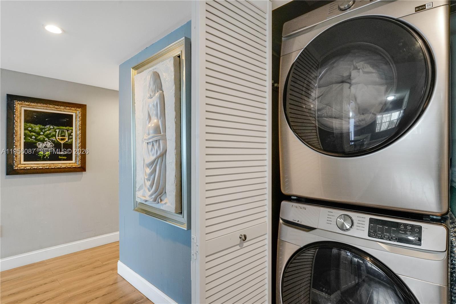 3850 Washington St 702