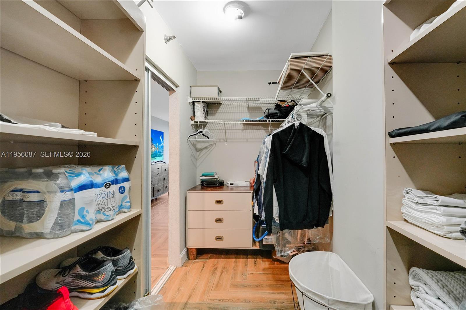 HILLCREST EAST NO 27 COND - Residential