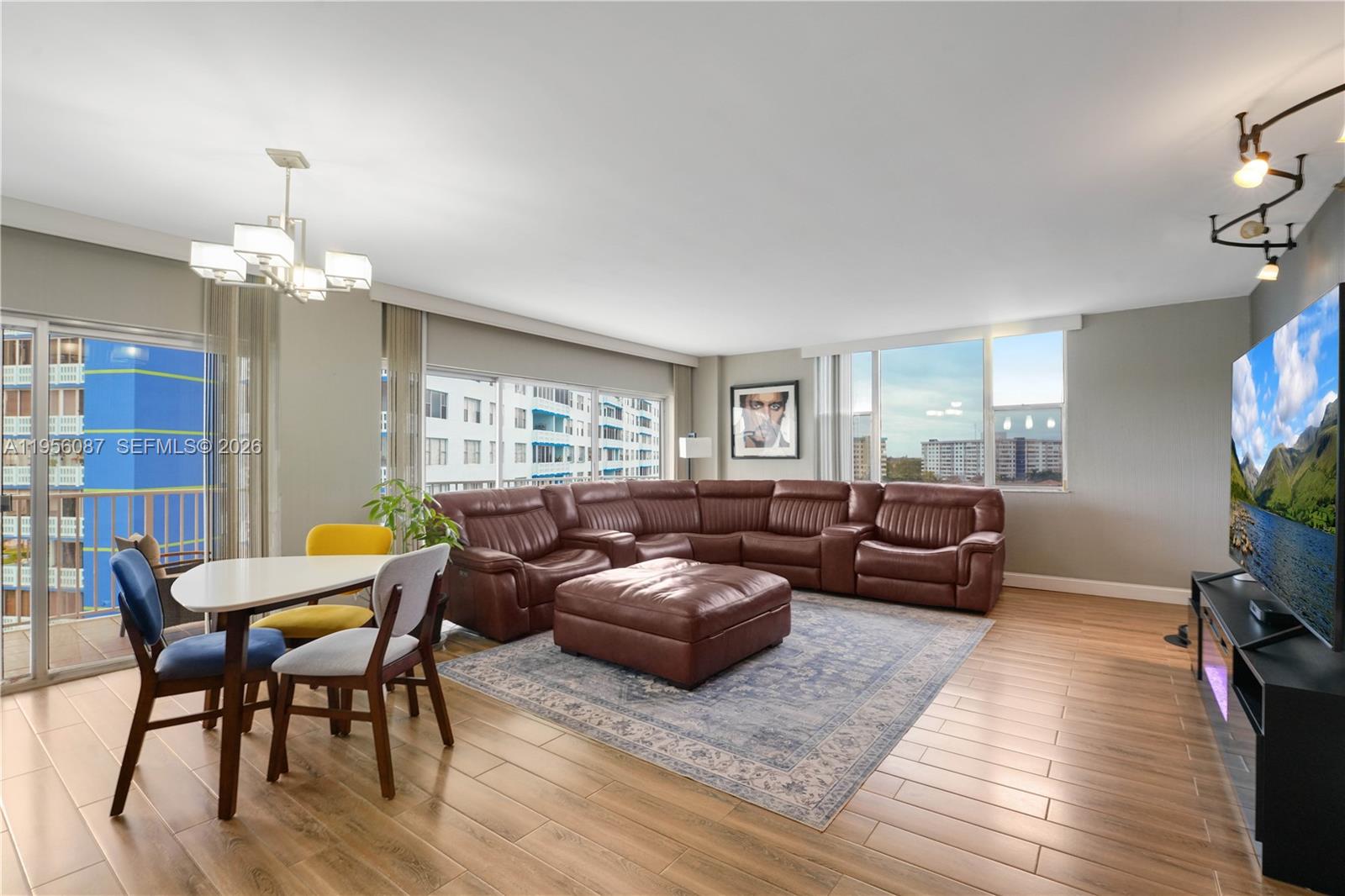 HILLCREST EAST NO 27 COND - Residential