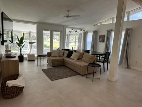 831 NW 20 Terrace Gainesville FL 32603