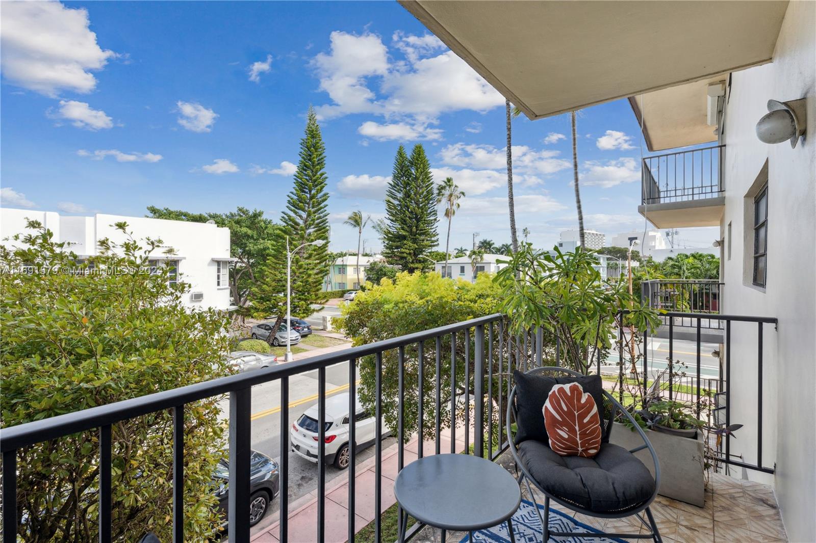 This bright, well-designed 871 sqft corner unit features 2 bedrooms—including a sunlit primary bedroom—and 2 full bathrooms. The primary bathroom includes a bathtub, while the second bathroom has a shower. The updated kitchen can easily be opened to a spacious living room. Enjoy two balconies—one off the living room and one off the primary bedroom—and the convenience of a nearby laundry room, with the option to add in-unit washer and dryer. The unit includes one gated parking space in a quiet, secure building. Just a few blocks from the ocean, Flamingo Park, Whole Foods, Lincoln Road, and Collins Ave, this prime location offers easy access to top dining and shopping.
