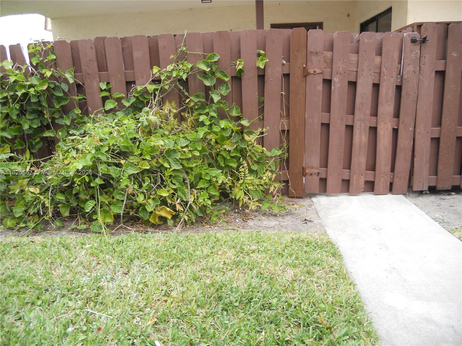 129 San Remo Blvd 129
