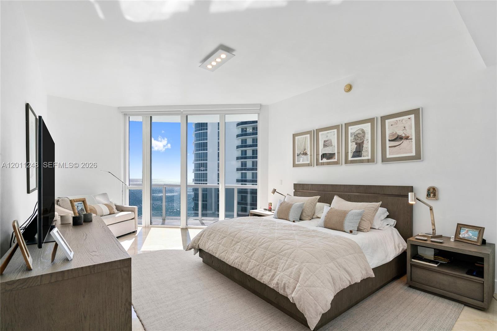 TRUMP TOWER II CONDO - Residential