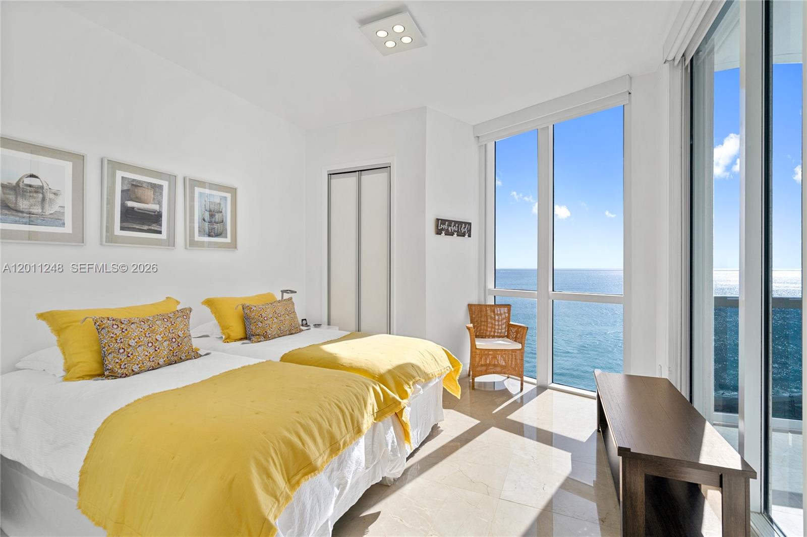 TRUMP TOWER II CONDO - Residential