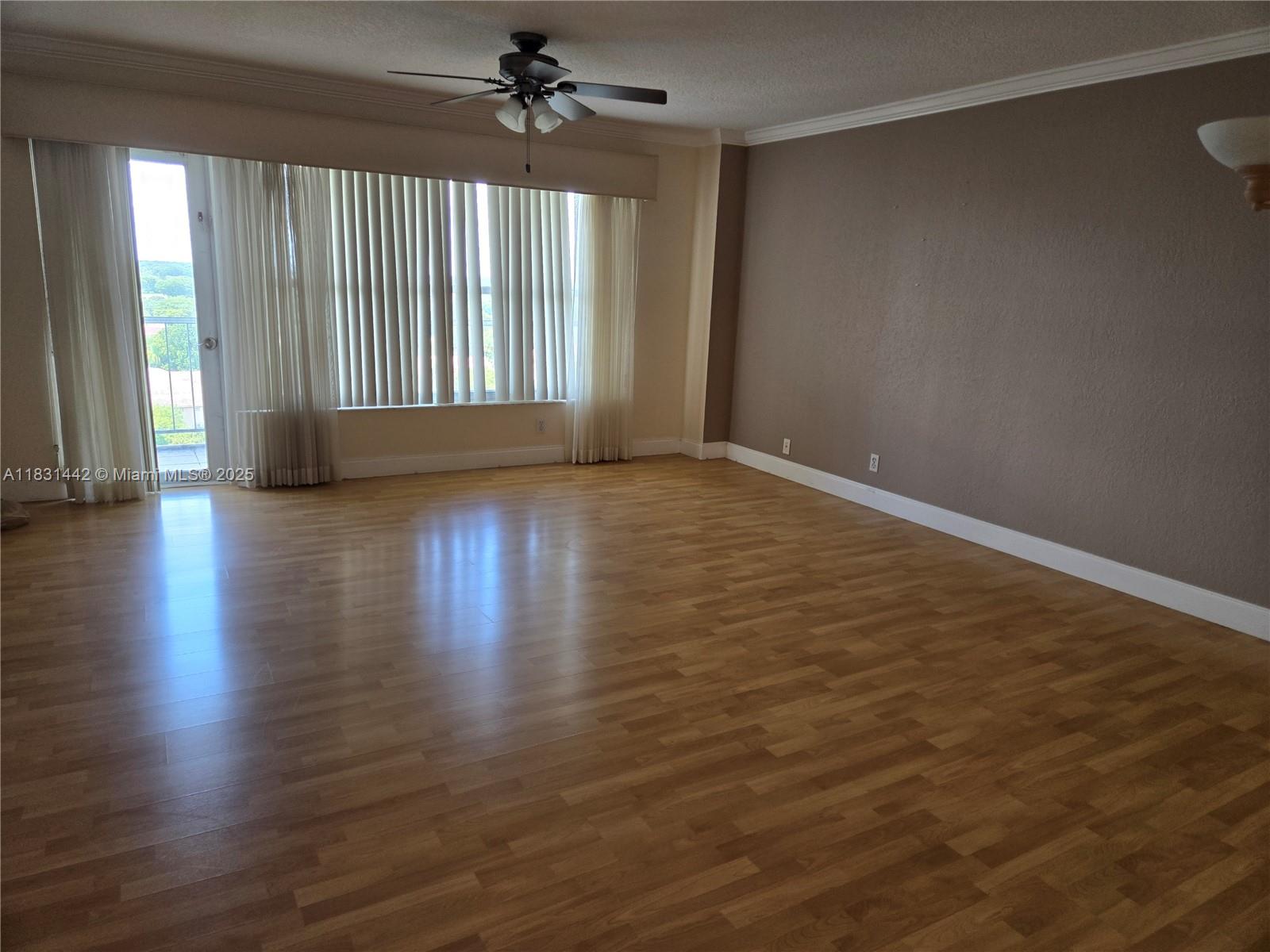 COUNTRY CLUB TOWER COROF - Residential Lease