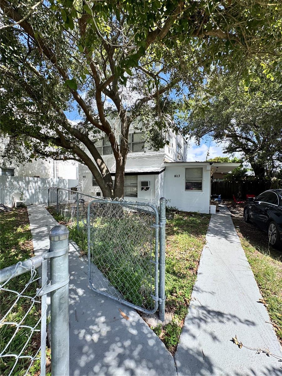 N MIAMI ESTATES - Residential Income