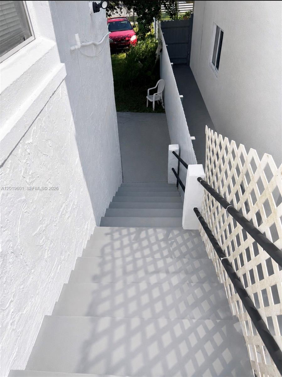 N MIAMI ESTATES - Residential Income