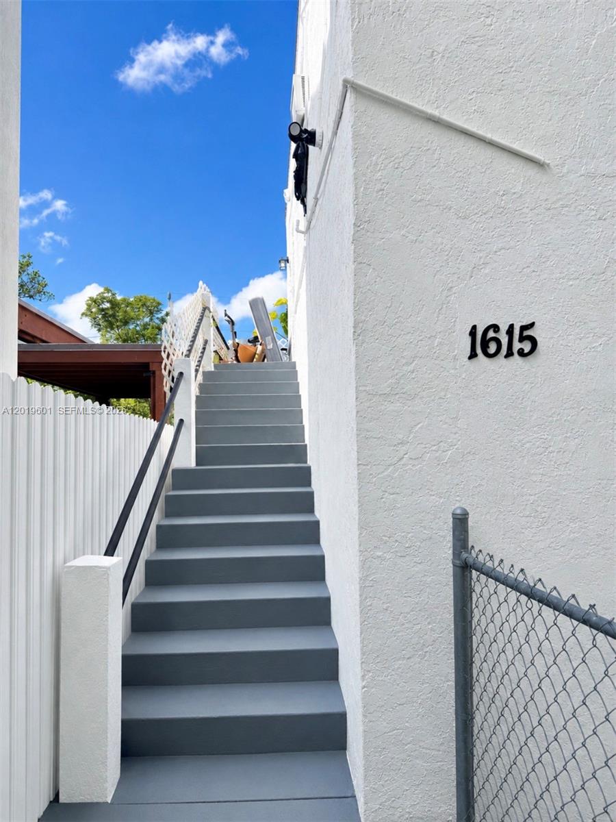 N MIAMI ESTATES - Residential Income