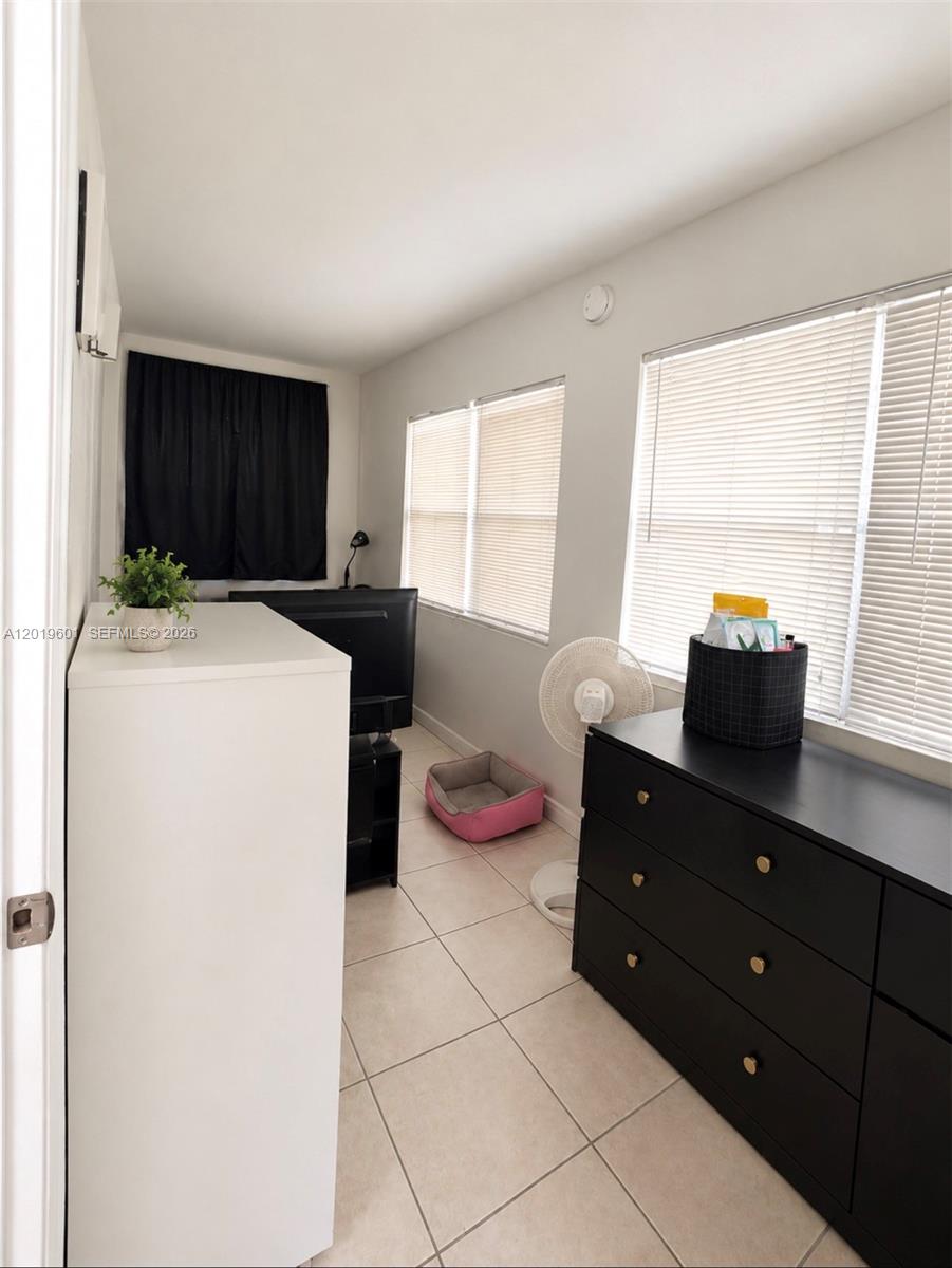 N MIAMI ESTATES - Residential Income