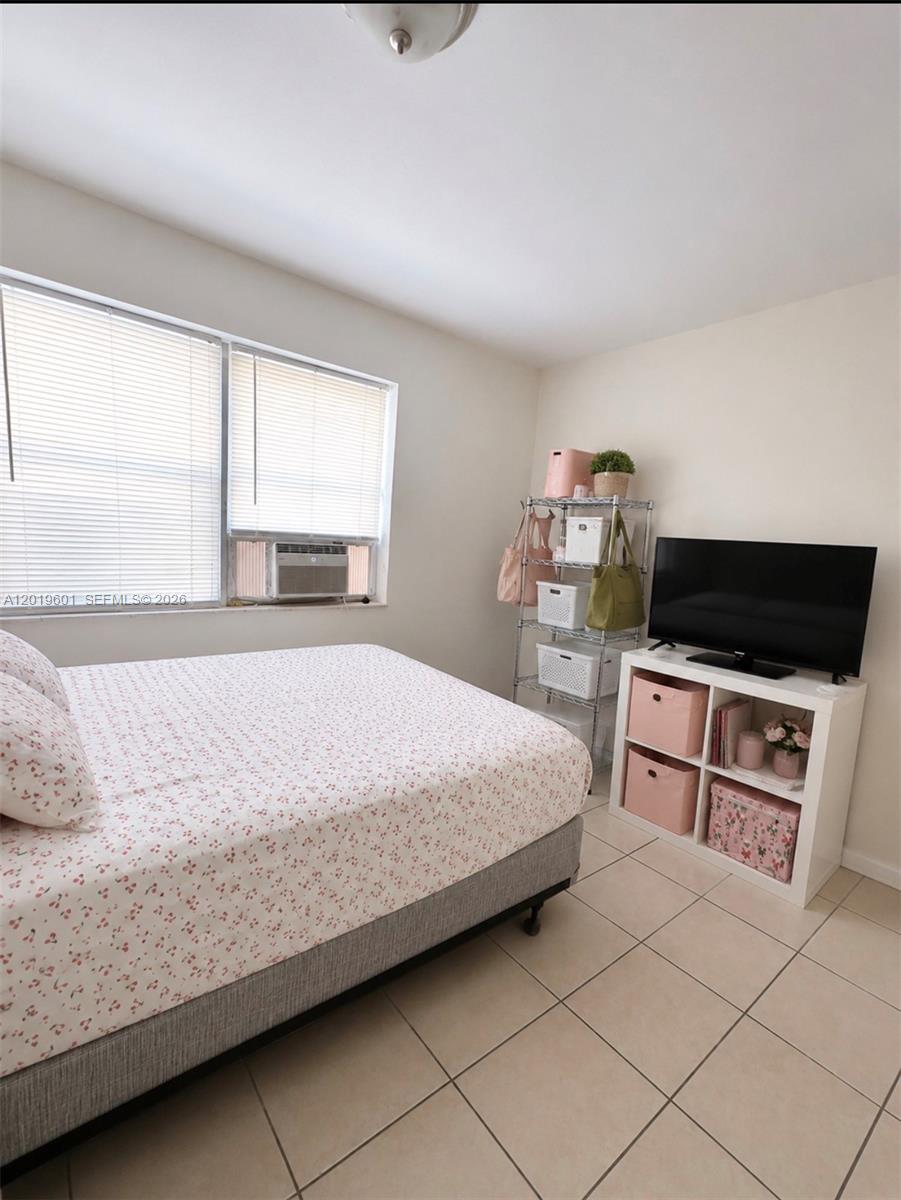 N MIAMI ESTATES - Residential Income