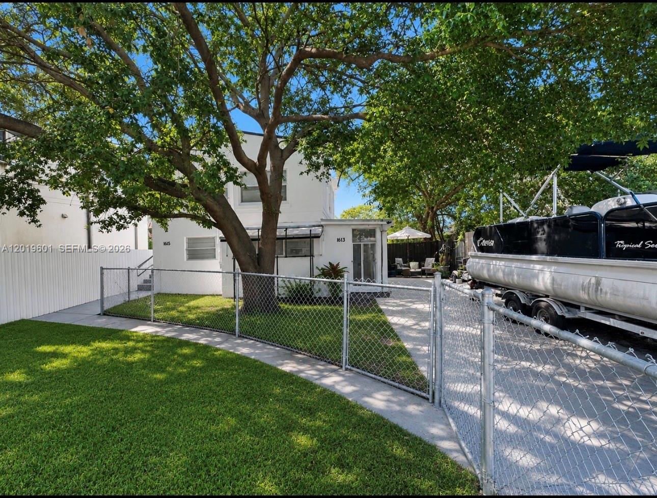N MIAMI ESTATES - Residential Income