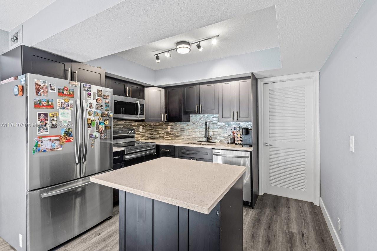 PELICAN POINT AT BOYNTON - Residential