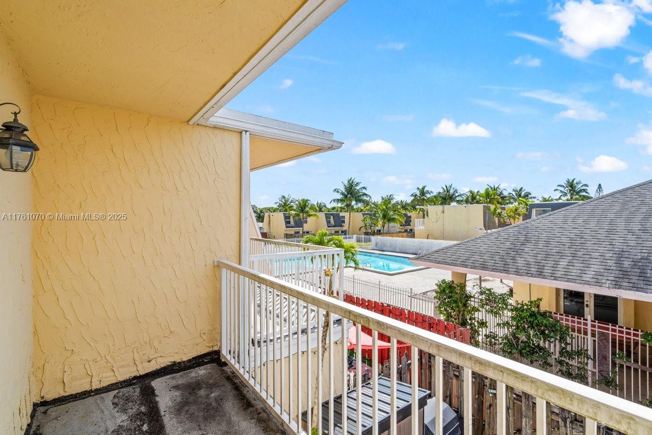PELICAN POINT AT BOYNTON - Residential