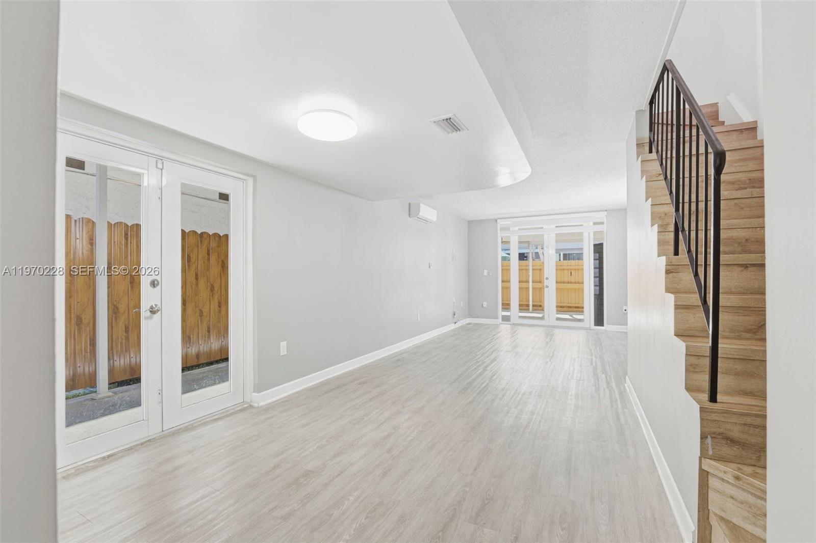 MANGO HILL CONDO NO 3 - Residential Lease