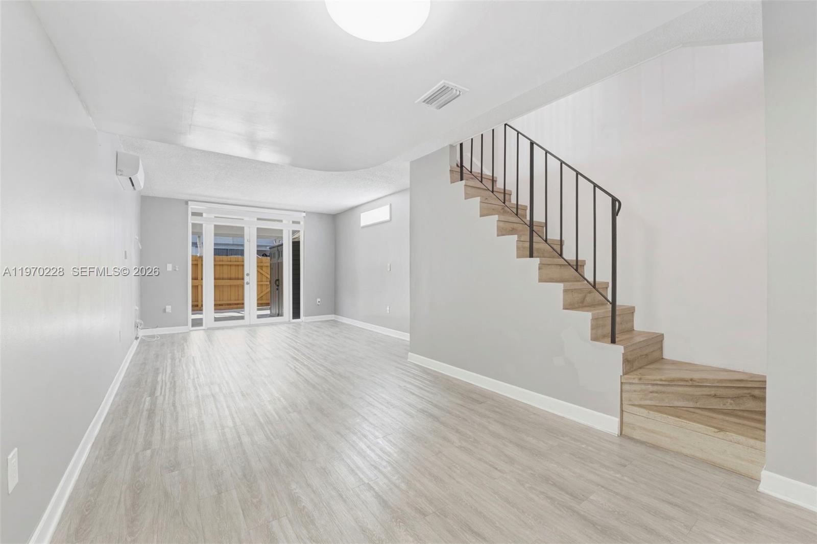 MANGO HILL CONDO NO 3 - Residential Lease