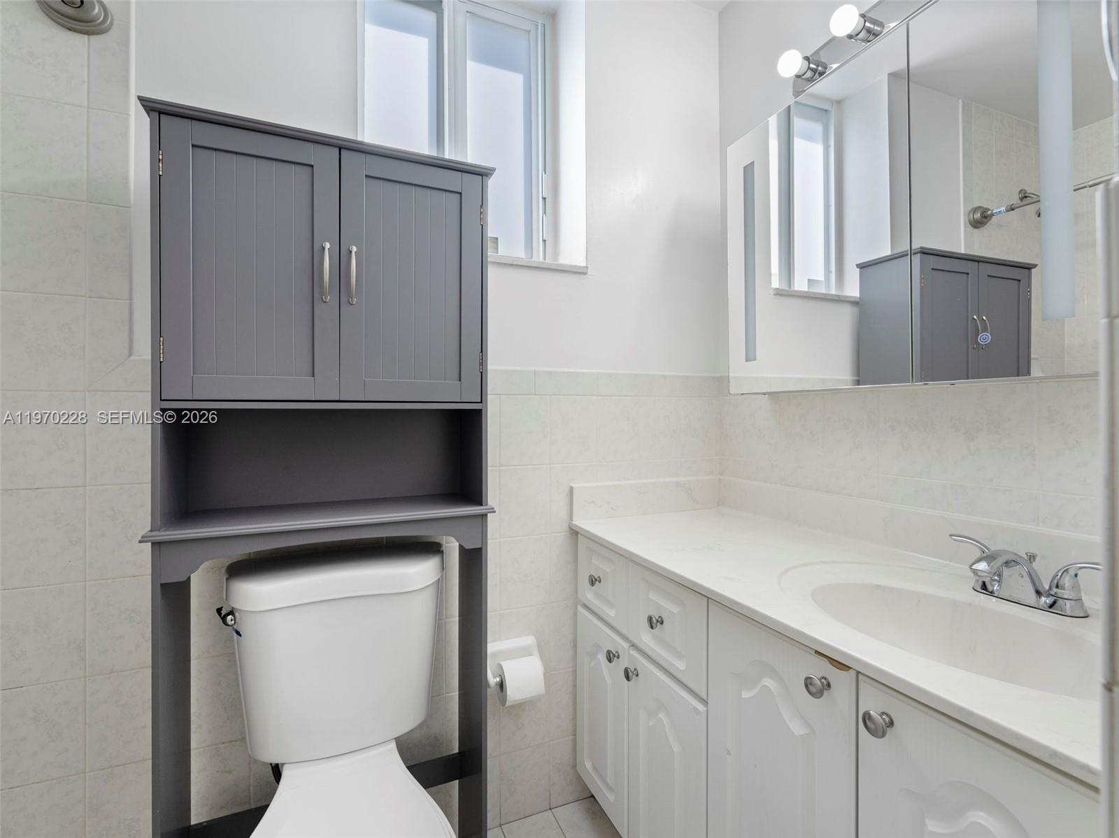 MANGO HILL CONDO NO 3 - Residential Lease