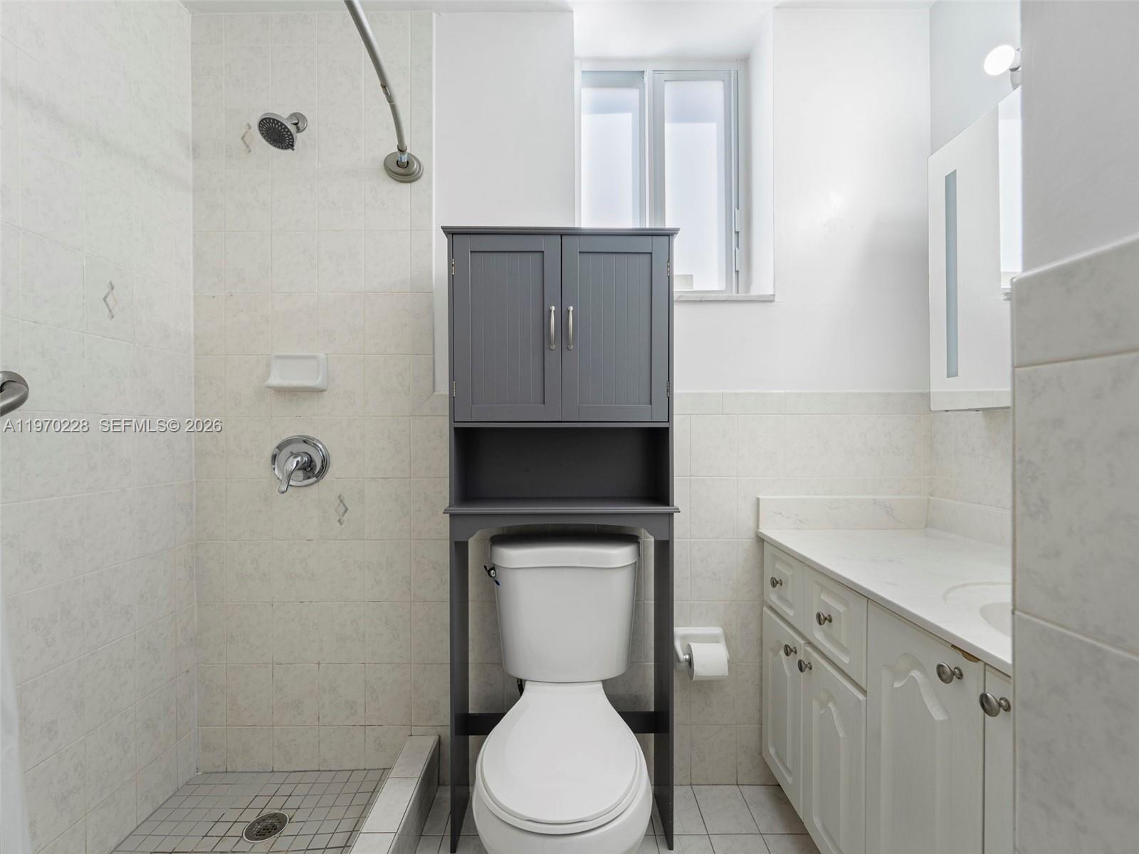 MANGO HILL CONDO NO 3 - Residential Lease