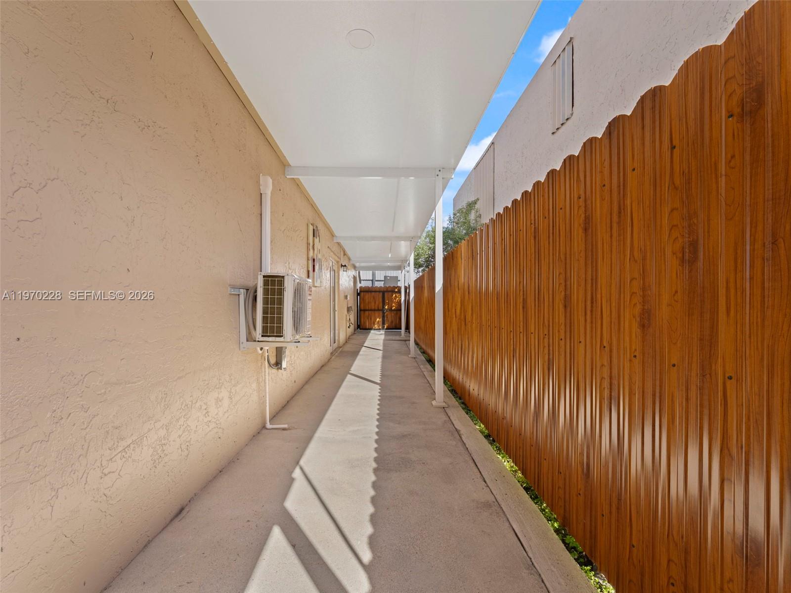 MANGO HILL CONDO NO 3 - Residential Lease