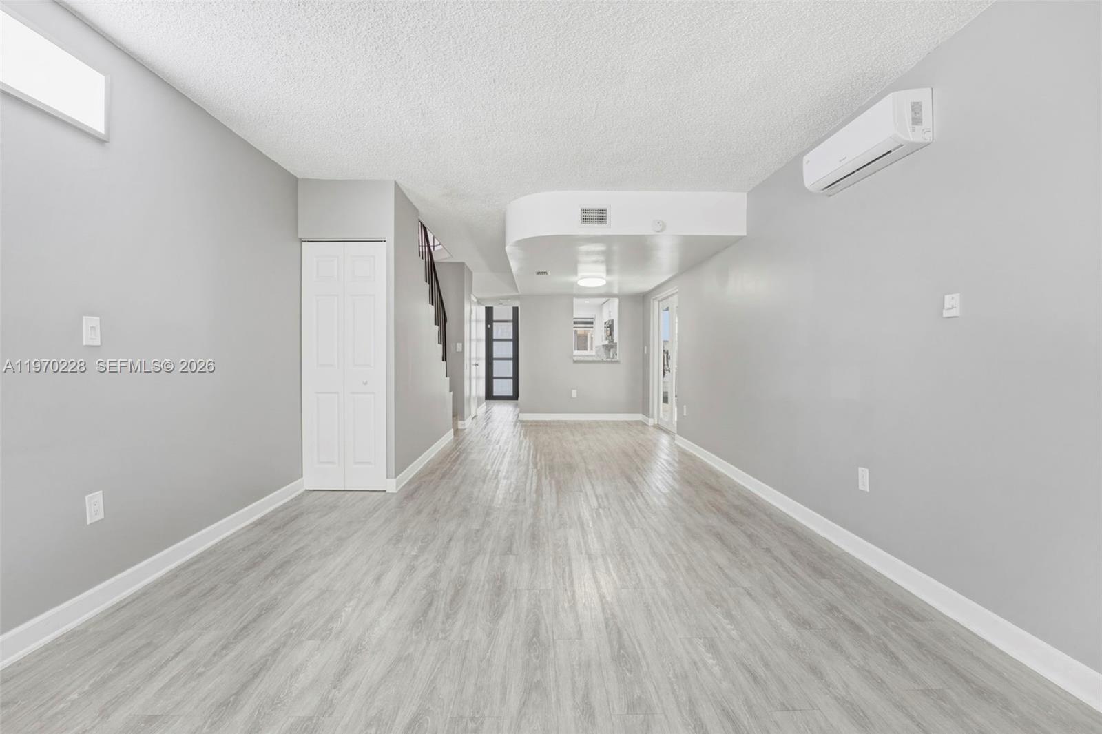 MANGO HILL CONDO NO 3 - Residential Lease