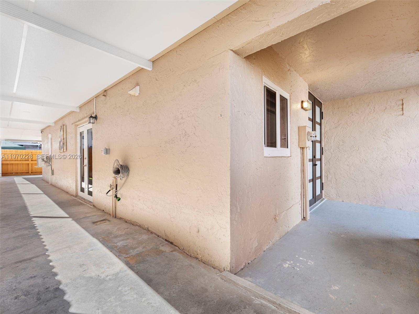 MANGO HILL CONDO NO 3 - Residential Lease