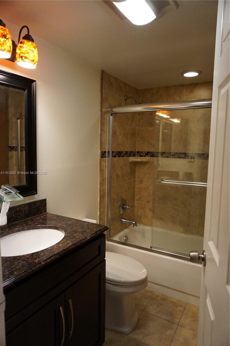 PINES OF SPRINGTREE 1 CON - Residential Lease