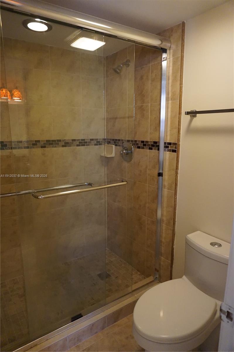 PINES OF SPRINGTREE 1 CON - Residential Lease