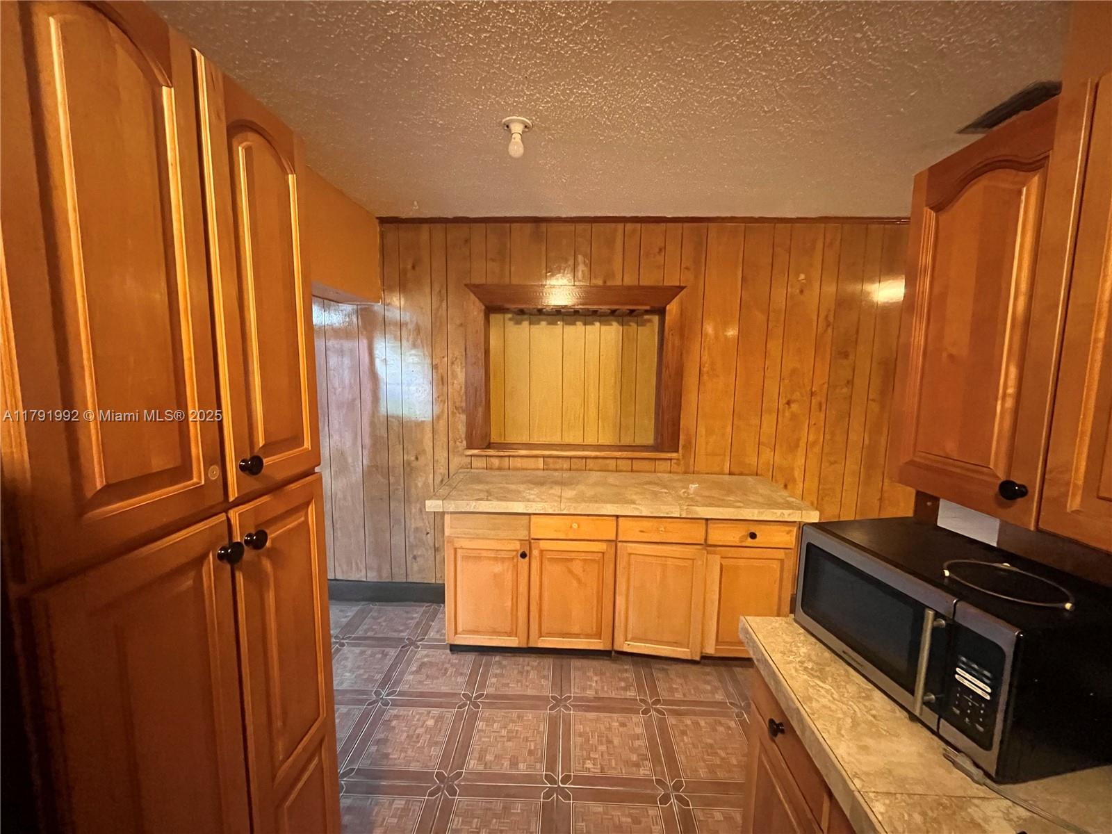 1330 NE 212th Ter